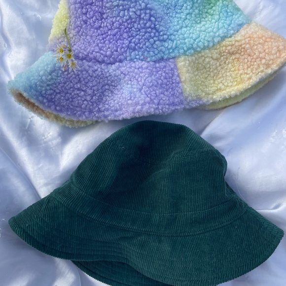 Colorful bucket hats - Picture 2 of 5
